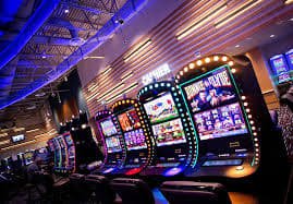 Pengguna menikmati hiburan sports dan casino secara mobile dengan mudah